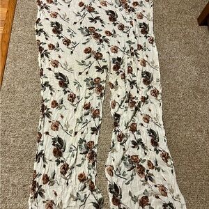 Women’s Cream Rose Floral Long split scarf with fringe